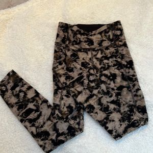 Lululemon Invigorate High Rise Tight 25”